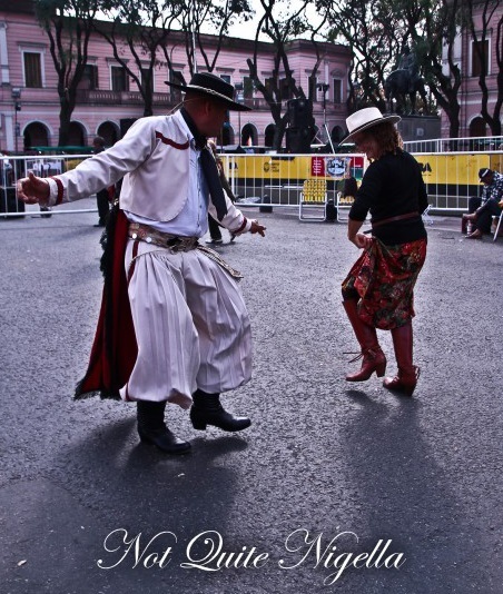 Tango dancers